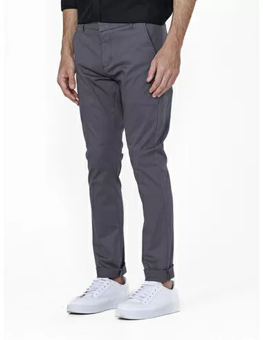 imagem de Calça Chino Alfaiataria Prime Chumbo