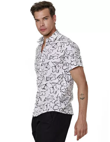 imagem de Camisa Manga Curta Flores Areia/Preto