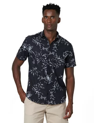 imagem de Camisa Manga Curta Folhagem