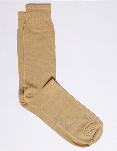 imagem de Meia Casual Lisa Amêndoa