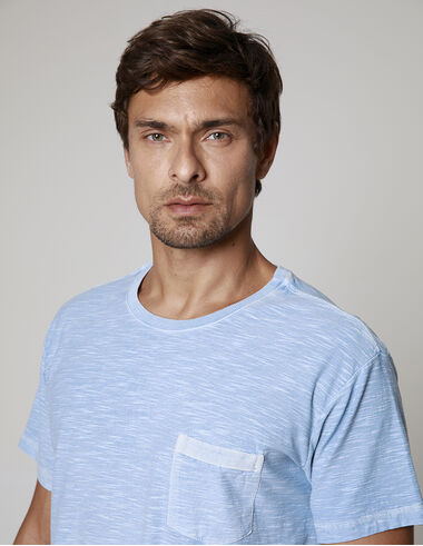 imagem de T-shirt Flamê Bolsinho Soft Colors Azul Claro