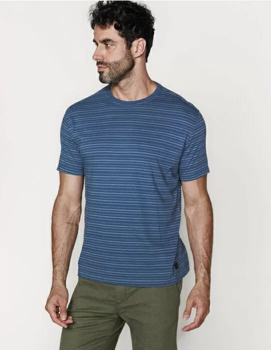 imagem do produto T-Shirt Listrado Waves