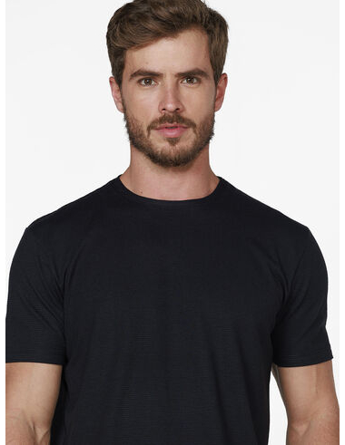 imagem de T-Shirt Malha Cross Preto